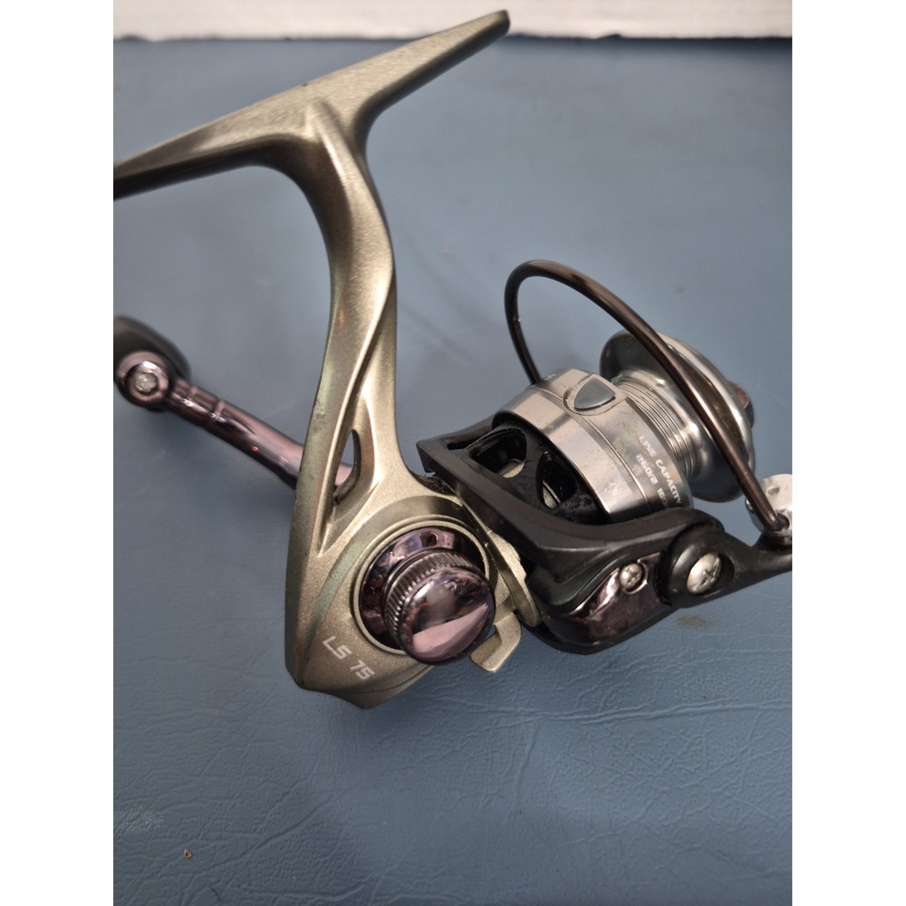 Lews Lite Speed LS15 FISHING SPINNING REEL Euc
